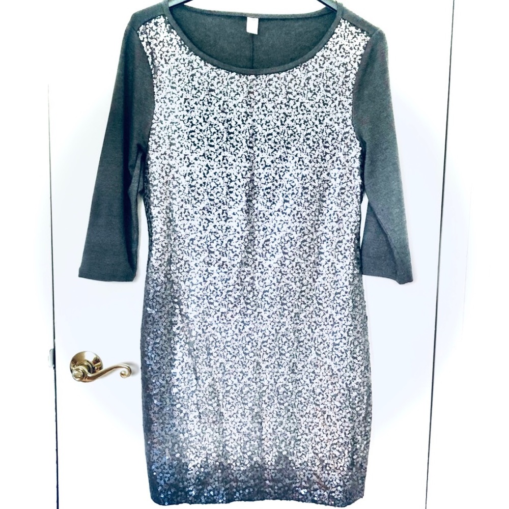 Old Navy Gray Stretchy Sequin Covered Dress